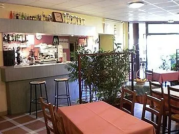 Logis Les Deux Rivieres Hotel Laguépie
