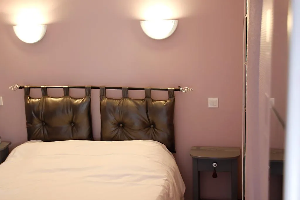 Logis Les Deux Rivieres Hotel Laguepie