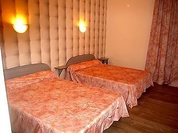 Hotel Logis Les Deux Rivieres