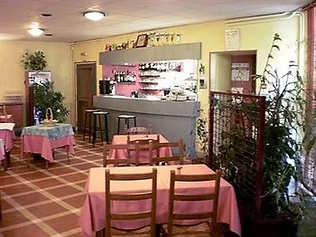 Logis Les Deux Rivieres Hotel